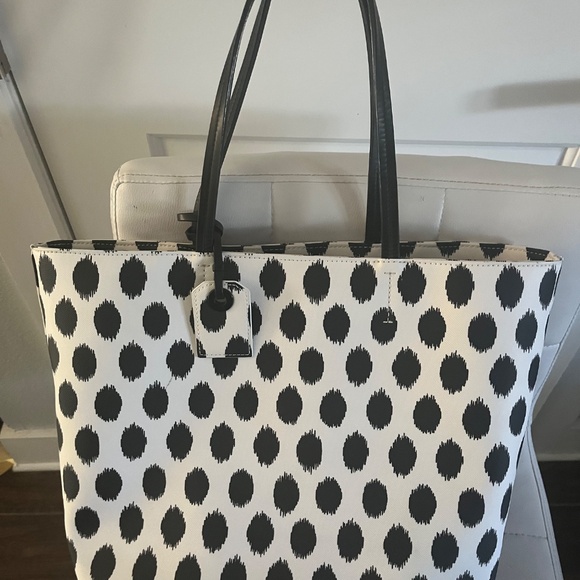 Kate Spade Black and White Ikat Riley Tote - Picture 7 of 14